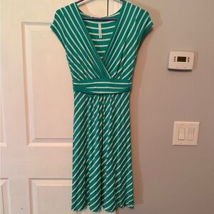 Gilli Faux Wrap dress from Stitch Fix. Size medium, EUC.